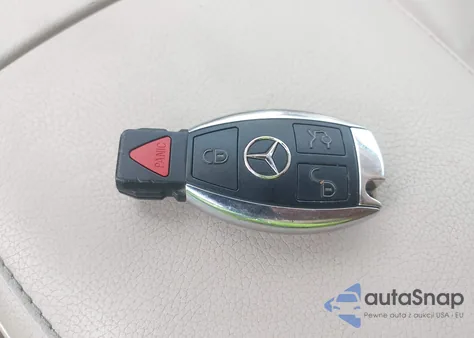 2017 Mercedes-Benz S 550 z USA, uszkodzony, nr VIN WDDUG8CBXHA304988